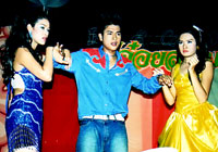 "ฮ่าน่า -อ้น" ลมหึงขึ้นหน้า บุกเวทีตะบันหน้า "หญิง-ทีน"