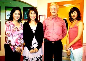 สีสันวันสบาย ออกอากาศวันอังคารที่ 27 เมษายน 2547 นี้