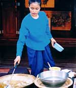 สุดยอดแดนสยาม...ขนมไทย ยก สยามเกม เจ๋งจริง  ผุดไอเดียขนมชั้นแบบใหม่ เพิ่มสีสันอาชีพแม่ค้า