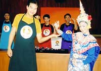 "งานแก้วแดนสยาม" - สยามเกม พฤหัสฯที่ 1 กรกฎาคม 2547