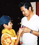 สยามเกม จับ สองดาราเด็ก น้องพลอย - น้องเกตต์ แข่ง พูดแทนใจรักพ่อจัง  ฉลองวันพ่อ