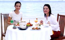 หมู่บ้าน(ริม)ทะเล  - ศุกร์สบาย วันศุกร์ที่   7   มกราคม  2548