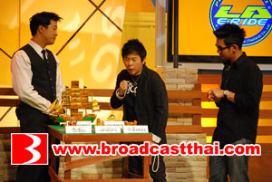 "เอ๊าะ-กีรติ"  Vs  "ไก่-สมพล"