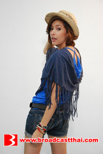 ฉีกภาพเจ้าหญิง