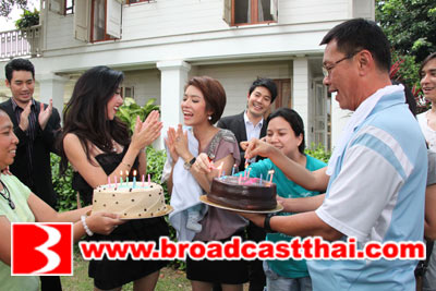 เซอร์ไพร์ส วันเกิด โดนัท-ไอซ์ กลางกองละครดอกส้มสีทอง