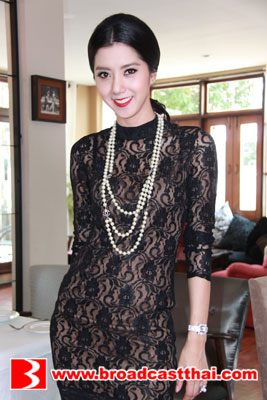 ไอซ์ ปลื้ม กระแส เด่นจันทร์ ในดอกส้มสีทอง แรง!!!  คนยึดเป็นไอดอล