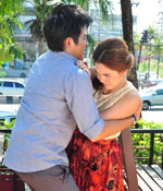 ปอปรี๊ดแตกจับชมพู่ ปล้ำกลางแจ้ง!!!