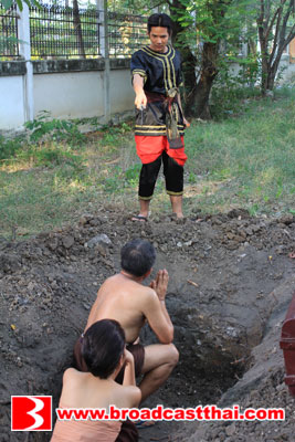 รอนทุ่มสุดตัวเล่นบท ปู่โสมเฝ้าทรัพย์ ในสัมผัสพิศวง ตอน สมบัติของแผ่นดิน 