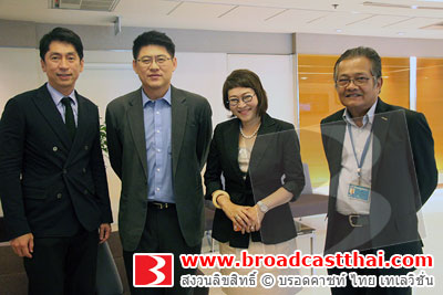 พี่หน่องเข้าร่วมมอบเงินรายได้ให้กับมูลนิธิช่วยครู  และบุคลากรทางการศึกษาที่ประสบภัยจากการก่อเหตุร้าย