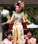 ไอซ์-อภิษฎา ทุ่มเท!!! ตื่นก่อนไก่โห่ แต่งเครื่ององค์อลังการ