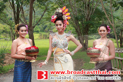 ไอซ์-อภิษฎา ทุ่มเท!!! ตื่นก่อนไก่โห่ แต่งเครื่ององค์อลังการ