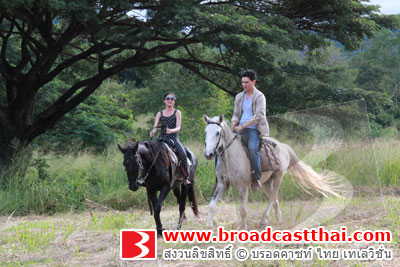 	"สายป่าน" ควบม้า กะโชว์เหนือ ม้าดันพยศ 