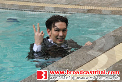 "เจนี่" อ่วม!!! ถูก "อั้ม" จัดหนัก เล่นแรง แกล้งโหด!!