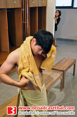 "พลอย" ย่องเงียบเข้าห้องน้ำชาย เจอ "มาริโอ้" โชว์ของวิ่งหนีเตลิด!!!