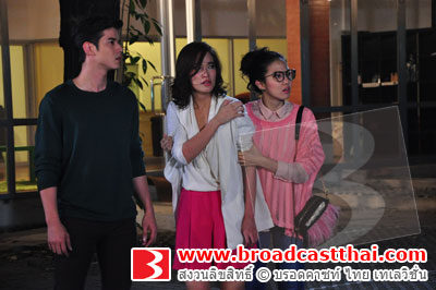 2 นักปั้น "พลอย+ชาย" ตบกันนัว หวังฉก "มาริโอ้" หล่อขั้นเทพ 