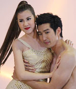 เดี่ยว ตะลึง!!! เอสเธอร์ "สวย-ดุ" เว่อร์