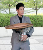 "ดาวเคียงเดือน" เปิดเรื่องสุดฮา!!! 