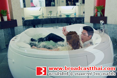 "เพ็ชร" เมาแอ๋!!!  บุกเข้าห้องน้ำ "เต้ย" เคลียร์ปัญหารักไม่ลงตัว