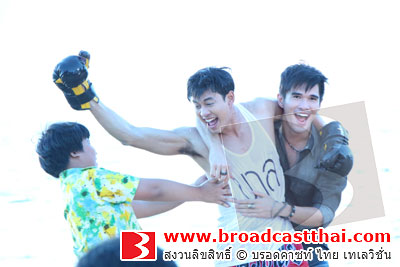 "ป๊อป-แบงค์" ต่อยมวยทะเล พิสูจน์รัก