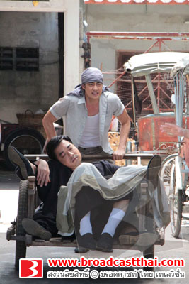 "ฟิล์ม" รับศึกหนัก เข็น "เจมส์-เปิ้ล-กอล์ฟ" หนี "ท็อป"