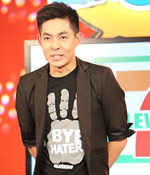 "ป๊อป-ชาช่า" ศึกประชันภาษาอังกฤษในรายการ "Wow English"