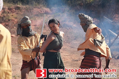 "วาววา" ควงขวานบู๊ระห่ำเกินหญิง