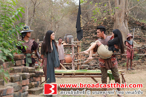 "ปั้นจั่น" เข่าอ่อน! เข้าฉากเลิฟซีน "โบว์" 