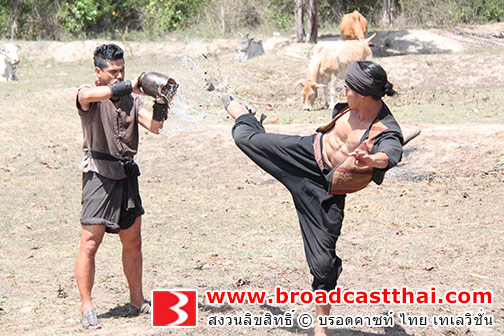 "เต๋า" โชว์เก๋า! ทดสอบเชิงมวย "อาร์ต"