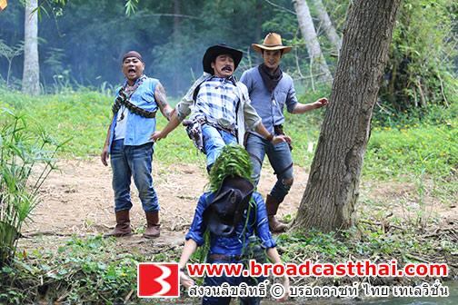 "น๊อต" ดี๊ด๊า! เข้าทางได้แกล้ง "เบนซ์" ถีบตกน้ำหน้าหงาย