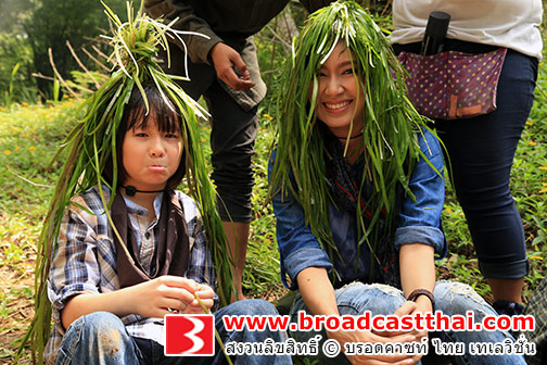 "น๊อต" ดี๊ด๊า! เข้าทางได้แกล้ง "เบนซ์" ถีบตกน้ำหน้าหงาย