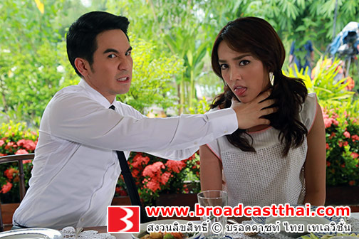 "โป๊ป" รับน้อง!!!  "น้ำตาล" เจอกันซีนแรก จับหัวโขกโต๊ะ จนมึน!!!  ใน "สะใภ้จ้าว"