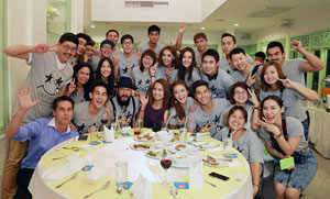 เลี้ยงปิดกล้อง 