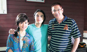 สุขสันต์วันพ่อจากแม่