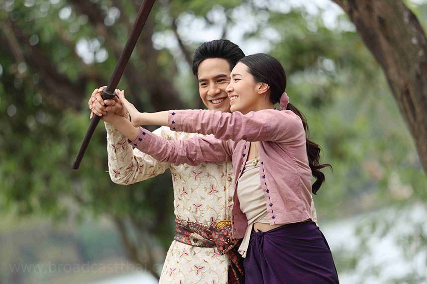 "โป๊ป" สอนดาบ "เบลล่า" ตัวต่อตัว ฟินต่อฟิน ตะมุตะมิเกิ้น 