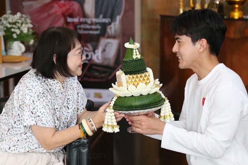 อนุโมทนาบุญ กับ "เต้ย พงศกร" เข้ามาขอขมาลาบวชกับ "แม่นายหน่อง"