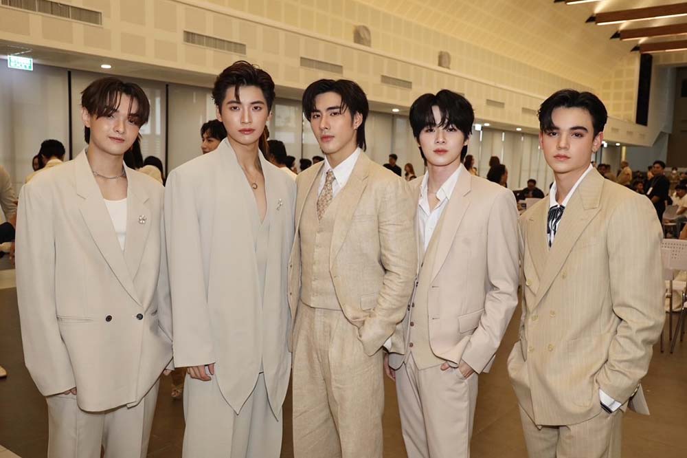 นักแสดงซีรีส์ "Reset การเกิดใหม่ของดวงดาว" ร่วมเดินพรมม่วงในงาน Nine Entertain Awards 2025"