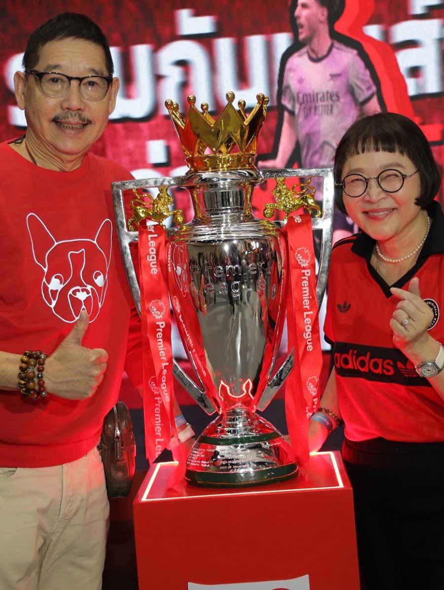 "พี่หน่อง-พี่ไก่" พร้อมด้วย "ต้า อธิวัตน์" เข้าร่วมกิจกรรม "ศึกแดงเดือด Watch Party"