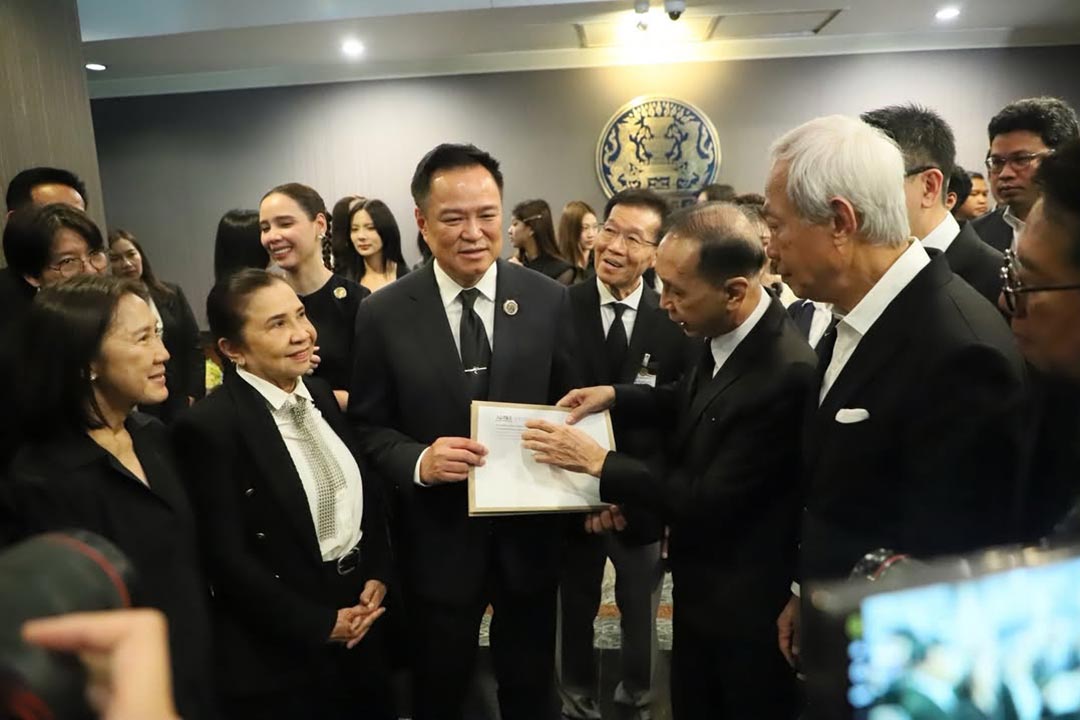 "พี่หน่อง อรุโณชา" กรรมการสมาพันธ์สมาคมวิชาชีพวิทยุกระจายเสียงและวิทยุโทรทัศน์ พร้อมเหล่าทัพผู้นำอุตสาหกรรมบันเทิง เข้าพบ "นายอนุทิน ชาญวีรกูล" นายกรัฐมนตรี