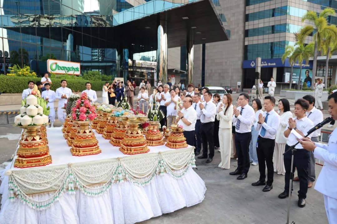 "พี่หน่อง อรุโณชา" ร่วมพิธีสงฆ์ เนื่องในโอกาสครบรอบ 56 ปี ช่อง 3 พร้อมด้วยผู้บริหาร ผู้จัด และพนักงานช่อง 3