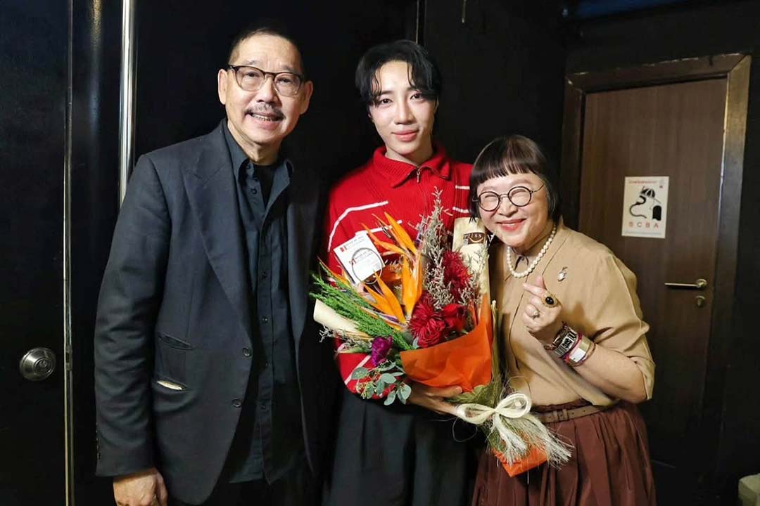 พี่หน่อง อรุโณชา - พี่ไก่ อรรควุฒิ เข้าร่วมชมละครเวที "เมืองมารยาเดอะมิวสิคัล"