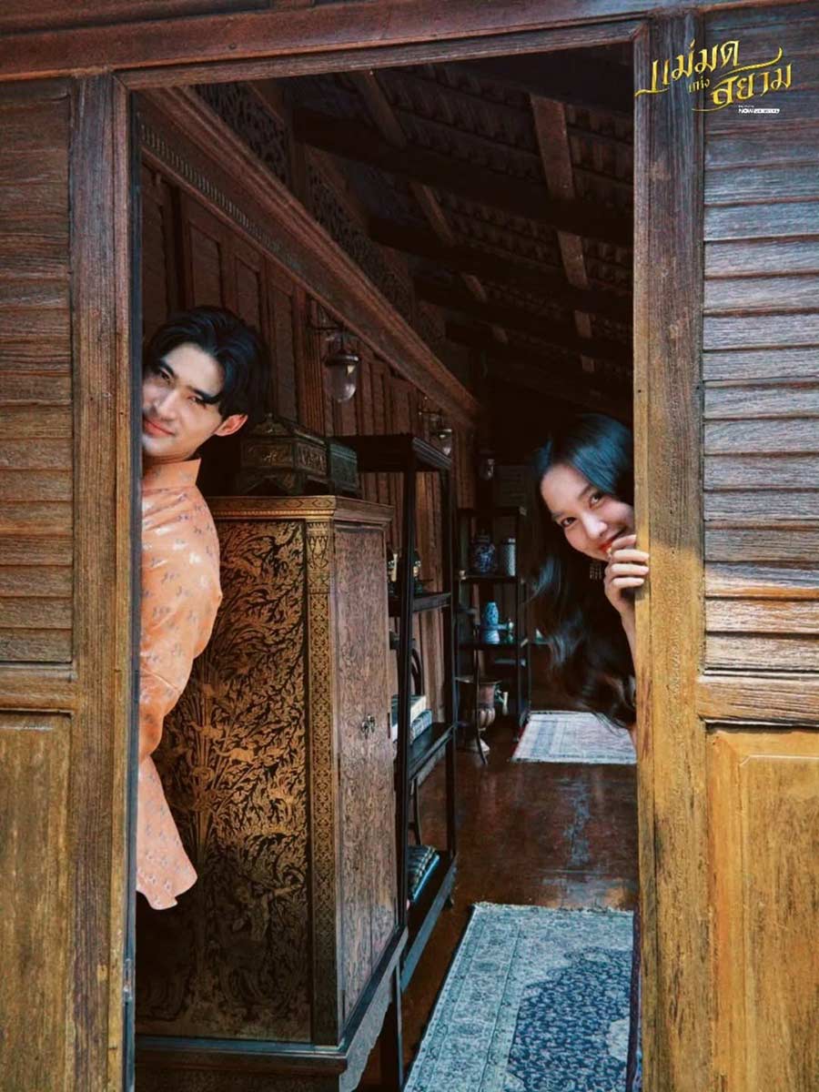 #แม่มดแห่งสยาม
คิววันนี้🎬 แม่มดไอรีน✨ #srchafreen มาเยือนเรือนไทยของพ่อหมื่นสุดหล่อแห่งอโยธา🙂 #kajbhunditt 

#TheWitchOfSiam
#TrueVisionsNOW
#Broadcastthaitv