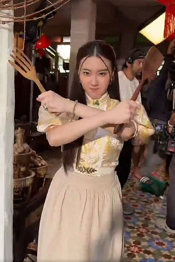 เสกเครื่องครัว แบบ GenZ มันต้องแบบนี้แหละ #น้องเอ๋ยพี่เอ่ยขอข้าวขอแกง รับประกันแต่ละเมนู เริ่ด ๆ เลยหล่ะ

#TrueVisionsNOW
#Broadcastthaitv
#aheye4eve #Gulfkanawut