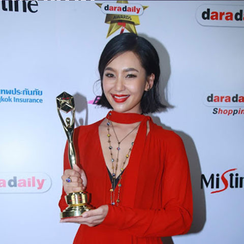 รางวัล DARA DAILY AWARD : นักแสดงนำหญิงสาขาละครที่สุดแห่งปี บุพเพสันนิวาส